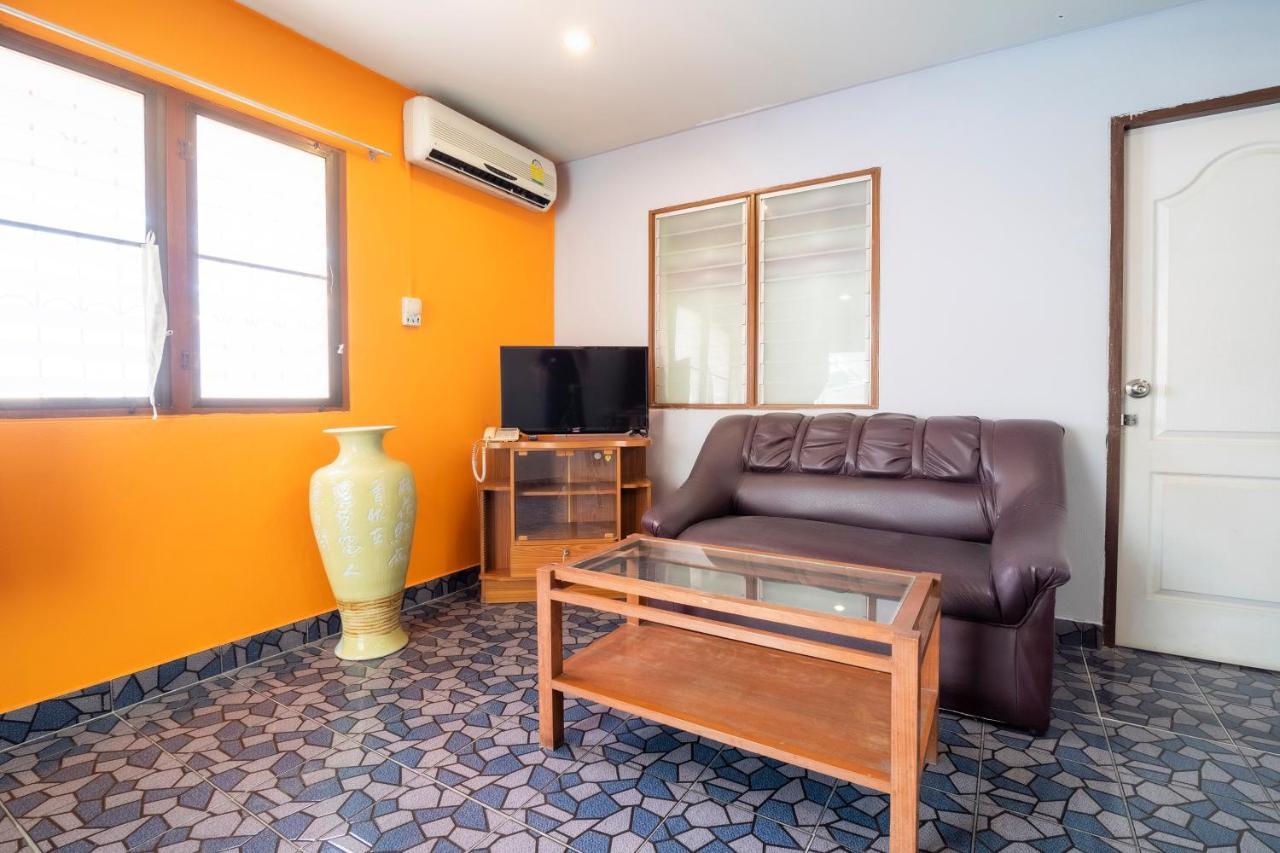 Oyo 663 Green Beach Room Pattaya Exterior photo