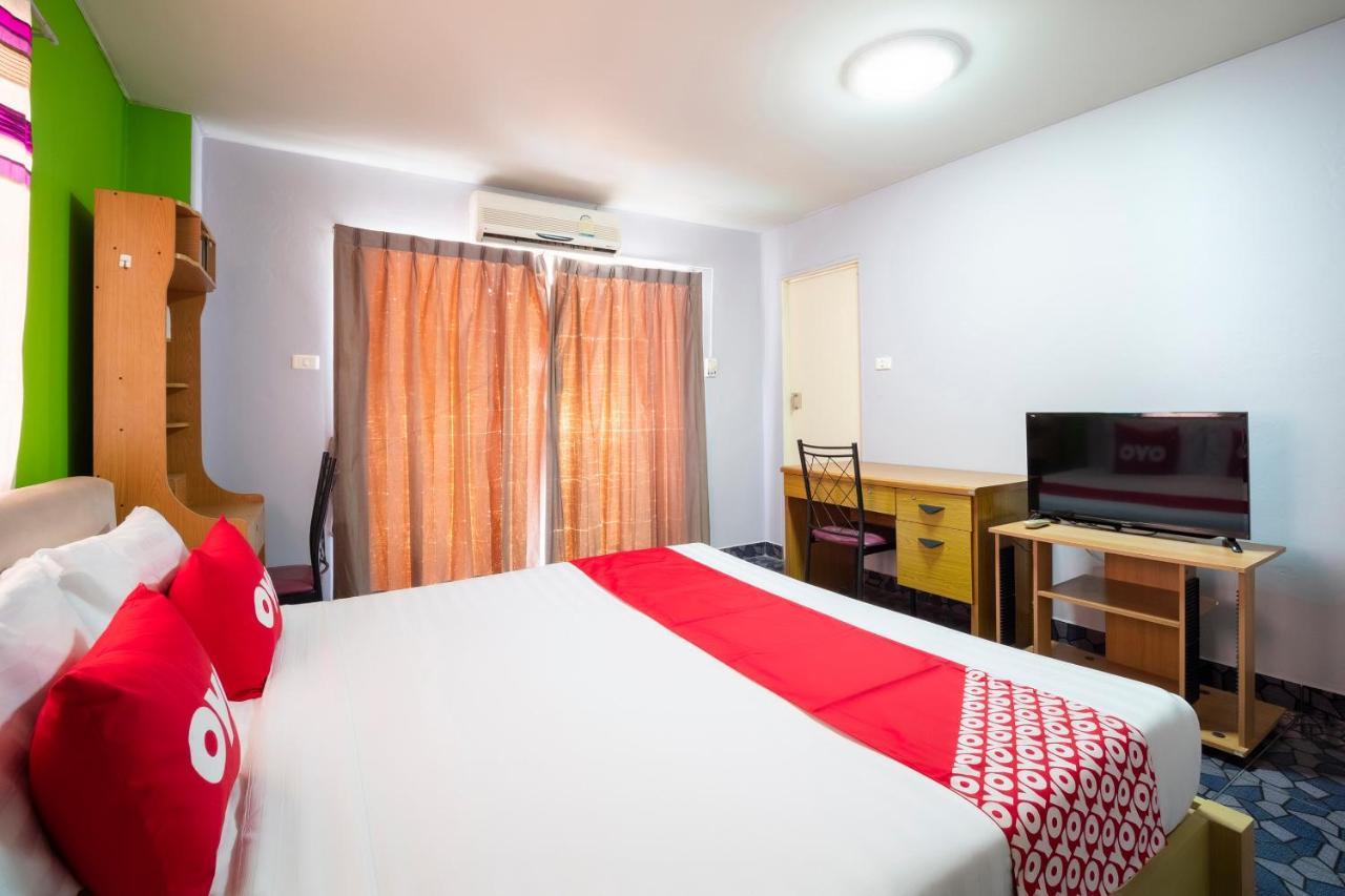 Oyo 663 Green Beach Room Pattaya Exterior photo